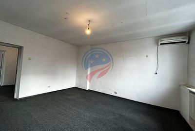 Spațiu comercial, de 225 mp, în Central - 17