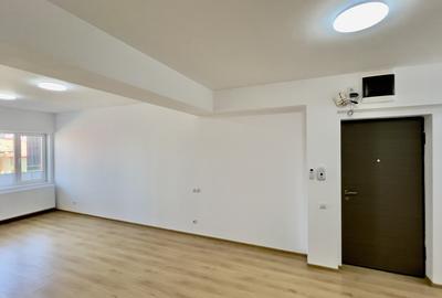 Apartament cu 4 camere semidecomandat în 13 Septembrie - 8