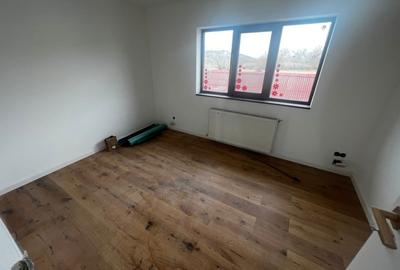 Duplex de 4 camere finisat nou, 105 mp, 280 mp teren, zona MUZEUL APEI - 11