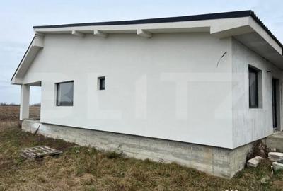 Casă cu 4 camere cu Teren 400 Mp în Mărtinești - 2