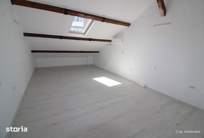 Spațiu comercial, de 407 mp, în Central - 15