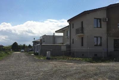 Teren de 425 mp, în Km 5