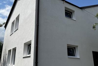 Spațiu comercial, de 100 mp, în Central - 3