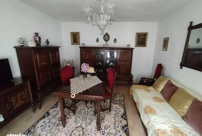 Casă cu 5 camere cu Teren 325 Mp în Tomis I - 9