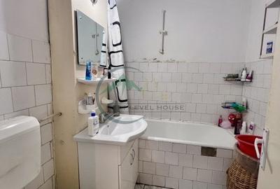 Apartament 3 camere, decomandat - 6