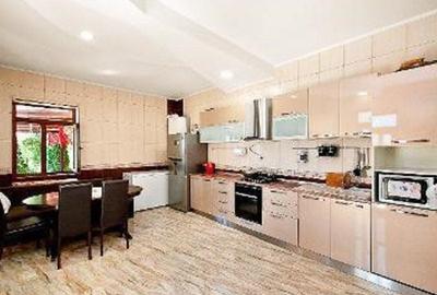 Casa P+1E si teren 370 mp, singur in curte - Piata Centrala - 3