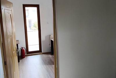 Spațiu comercial, de 28 mp, în Central - 2