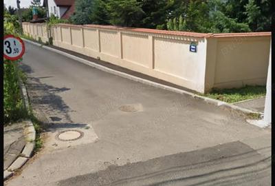 Casă cu 6 camere cu Teren 1000 Mp în Central - 1