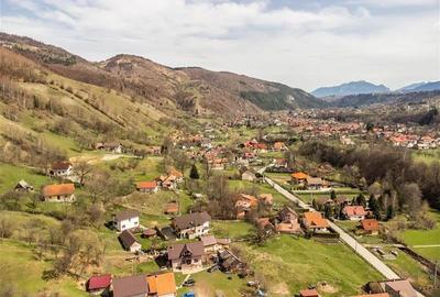 FILM! Pe 6.500mp teren + casa parinteasca, incantatoare pozitionare, acces facil - 1