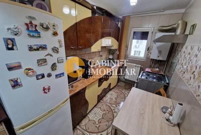 Apartament cu 3 camere semidecomandat, mobilat în Zimbru - 11