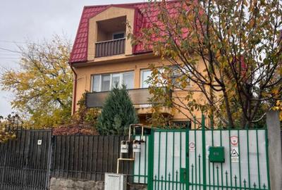 Casă cu 5 camere cu Teren 80 Mp în Apărătorii Patriei - 7