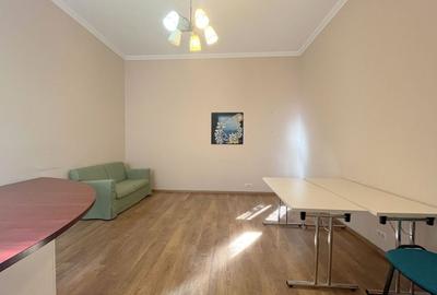 Spațiu  de închiriat -Piața Unirii - 16