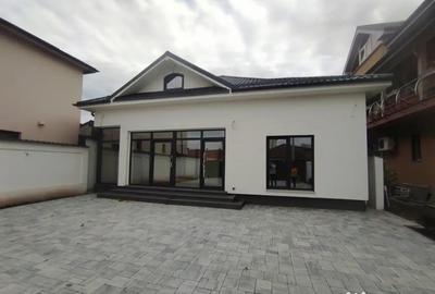 Casă cu 4 camere cu Teren 300 Mp în Central - 2