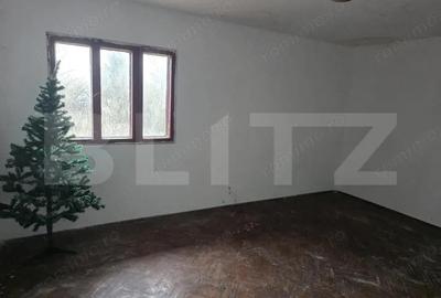 Casă cu Teren 1159 Mp în Central - 9