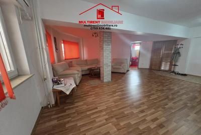 Apartament 3 camere - str.BABADAG -zona Ciocolaterie! - 2