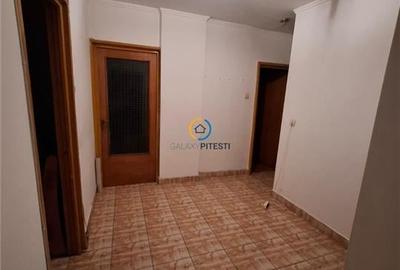 Apartament trei camere Tudor Vladimirescu etaj 3/8 Apartament trei camere Tudor Vladimirescu etaj 3/8 - 9