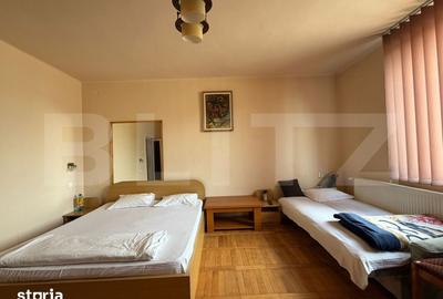Casă cu 9 camere cu Teren 868 Mp în Micro 1 - 3