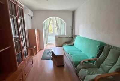Apartament cu 2 camere semidecomandat în Girocului
