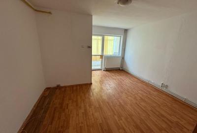 Garsonieră semidecomandată în Archia