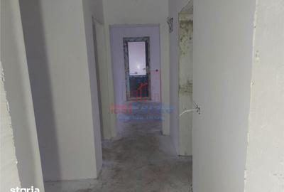 Casă cu 5 camere cu Teren 500 Mp în Lețcani - 4