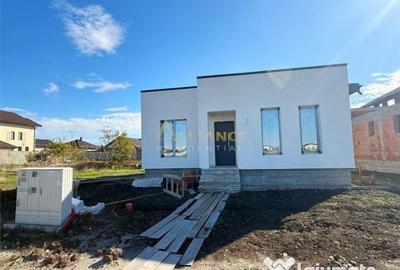 Apartament cu 4 camere decomandat în Berceni - 3