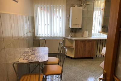 Apartament cu 3 camere, decomandat - zona Centru Civic - 12