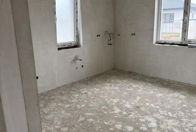 Casă cu 4 camere în Exterior Vest - 1