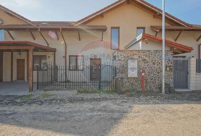 Casă cu 3 camere în Sânpetru