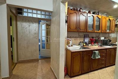 Apartament cu 3 camere decomandat în Central - 12