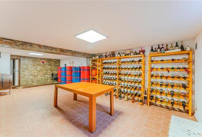 Hotel/Pensiune, de 480 mp, în Tractorul - 8