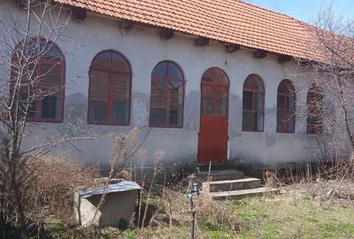 Casă cu Teren 1150 Mp în Central - 6