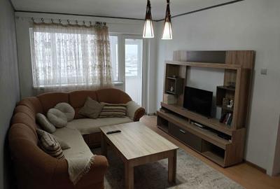 Apartament cu 3 camere decomandat în Micro 6 - 2