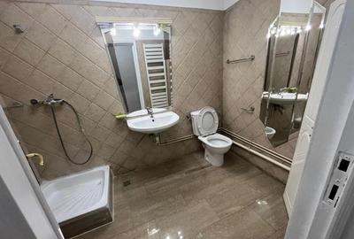 Casă cu 8 camere cu Teren 200 Mp în Banu Manta - 6