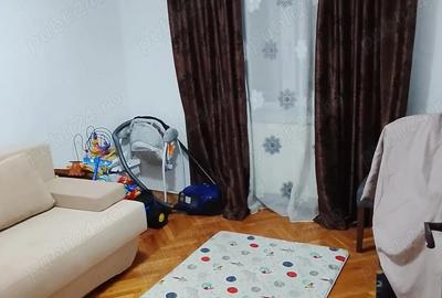 Apartament cu 3 camere semidecomandat în Micro 16 - 11