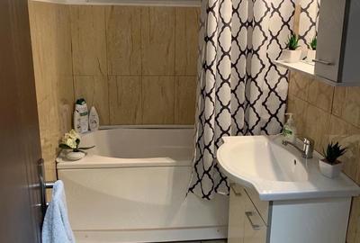 Apartament cu 3 camere decomandat în Central - 2