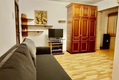 Inchiriere garsoniera Aparatorii Patriei | Bloc mixt | 5 min de metrou - 2