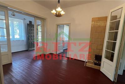 Casa/Vila garaj S= 185 mp, teren 416 mp, pretabila clini - 16