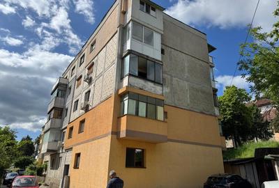 Apartament 3 camere decomandat Orsova - langa Școala Gimnazială Petru Dumitriu
