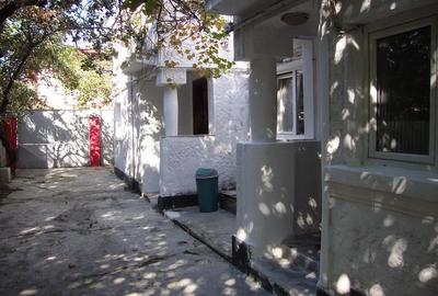 Casă cu Teren 338 Mp în Drumul Sării - 2