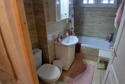 Apartament cu 3 camere decomandat în Central - 1