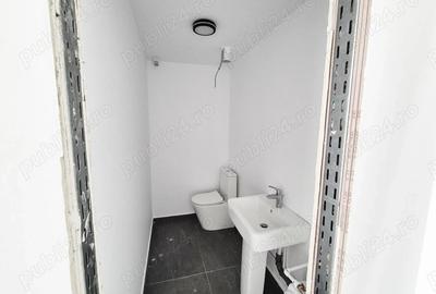 Spațiu comercial, de 960 mp, în Central - 4