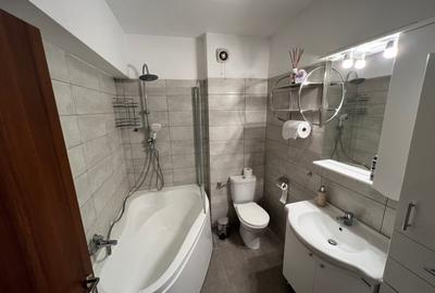 Apartament cu 2 camere decomandat în 1 Mai - 9
