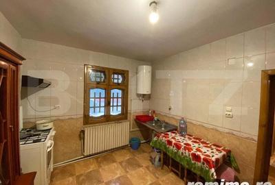 Vila cu potential de transformare in pensiune, 13 camere, Timisul de Sus, Brasov - 6