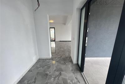 Casă cu 4 camere cu Canalizare în Cristian - 5