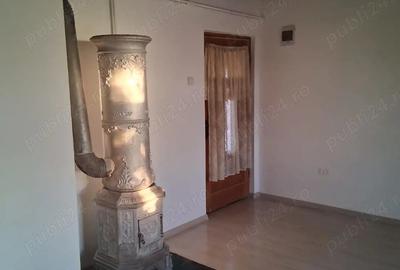 Casă cu Teren 1700 Mp în Săbed - 3