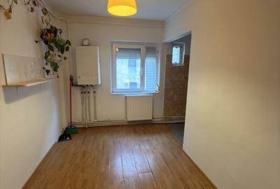 Apartament cu 3 camere decomandat în Exterior Vest - 3