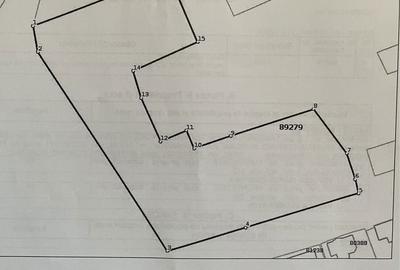Teren de 5600 mp, în Câmpului - 5