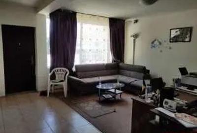 Casă cu Teren 299 Mp în Central - 8