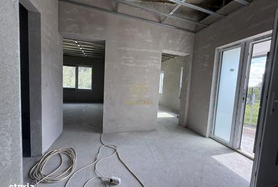 Casă cu Teren 900 Mp în Valea Chioarului - 5
