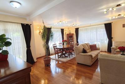 Casă individuală cu 8 camere cu Canalizare în Fratelia - 16